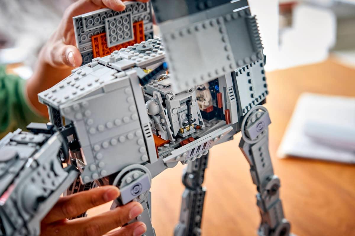 LEGO Star Wars Imperial Remnant AT-AT with INT-4 75454