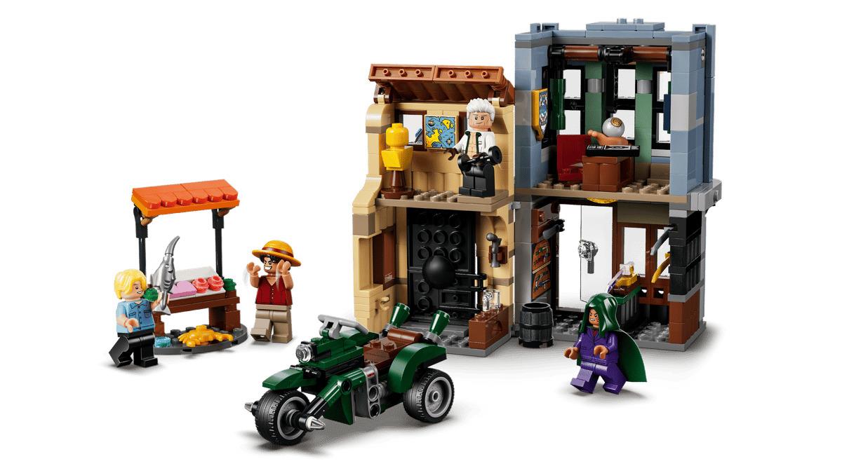 LEGO One Piece Showdown with Captain Smoker 75642