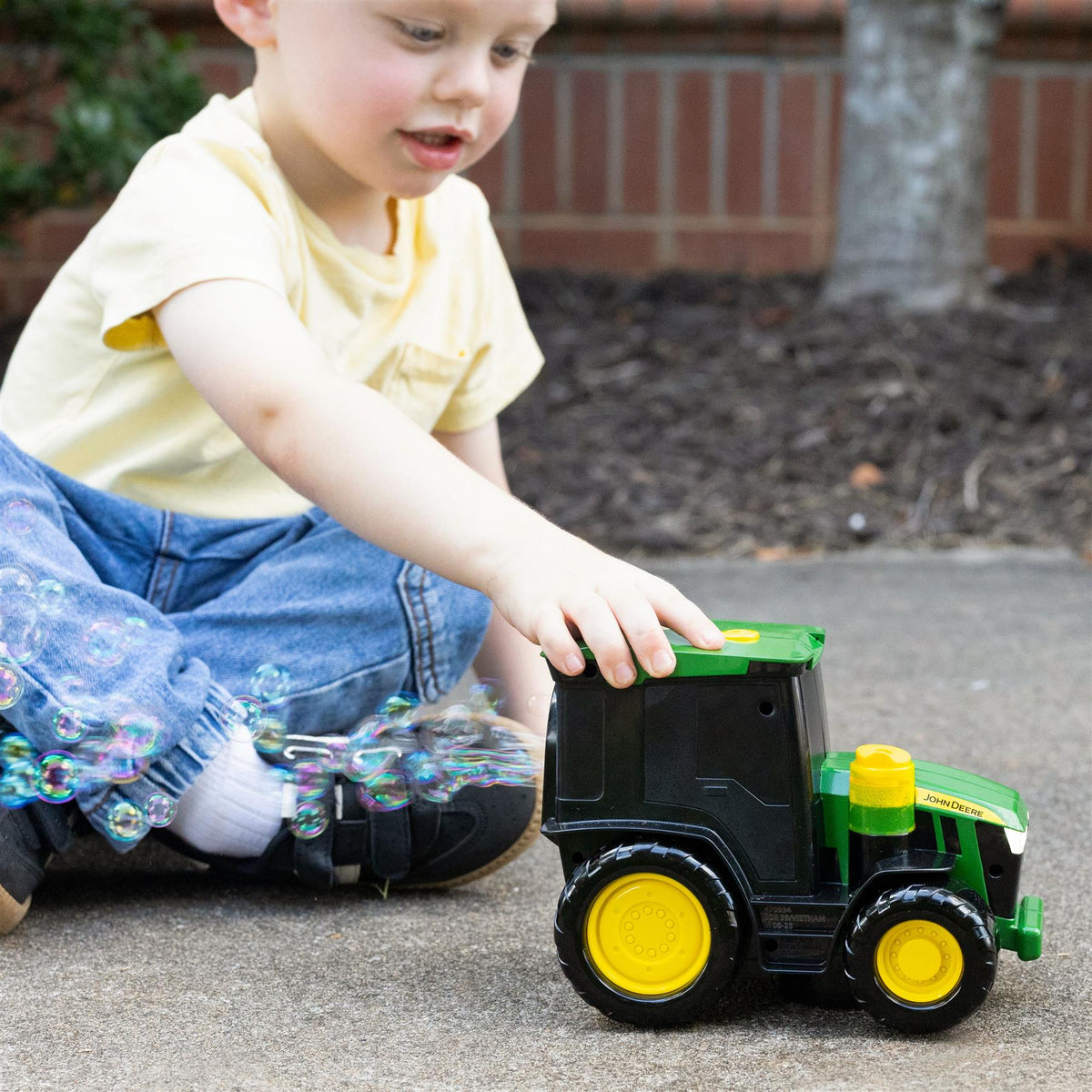 John Deere Bubble 'n Go Tractor