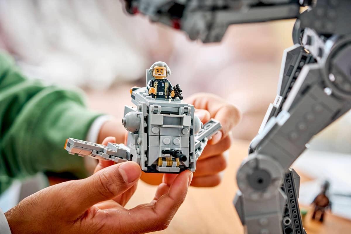 LEGO Star Wars Imperial Remnant AT-AT with INT-4 75454