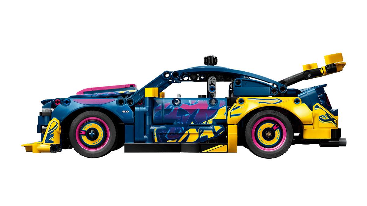 LEGO Technic Custom Garage Ford Mustang GT Car 42236