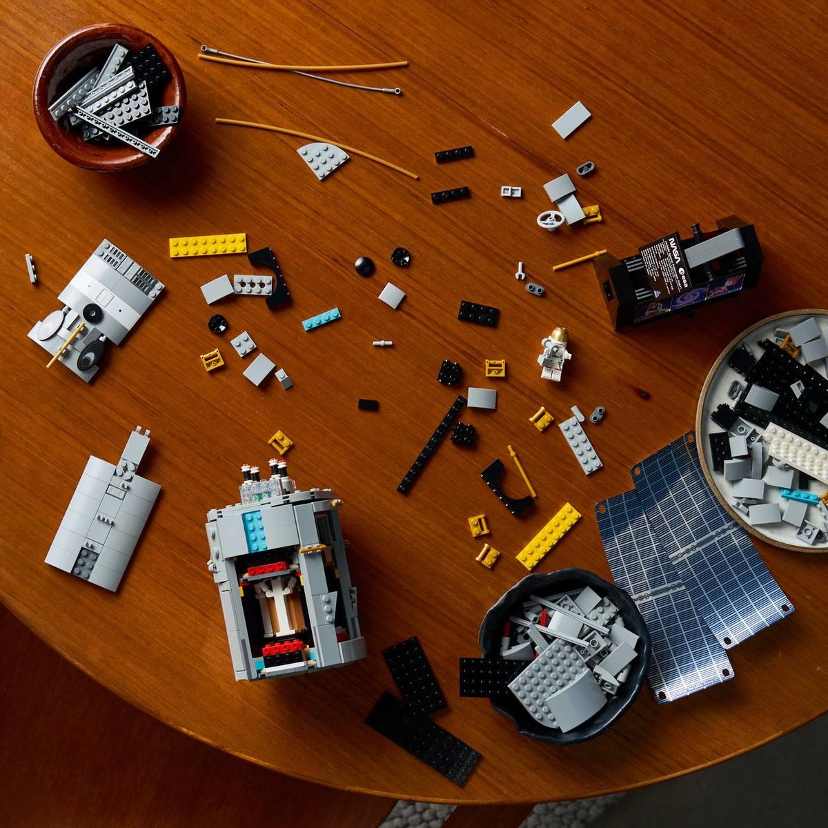 LEGO Icons Hubble Space Telescope 11382