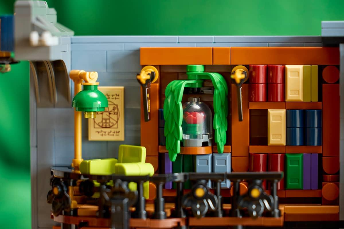 LEGO Icons Bookshop: Book Nook 11379