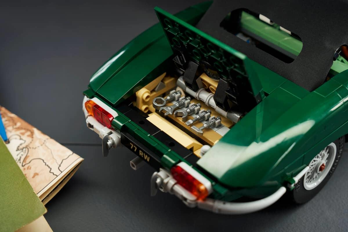 LEGO Icons Jaguar E-Type 11381