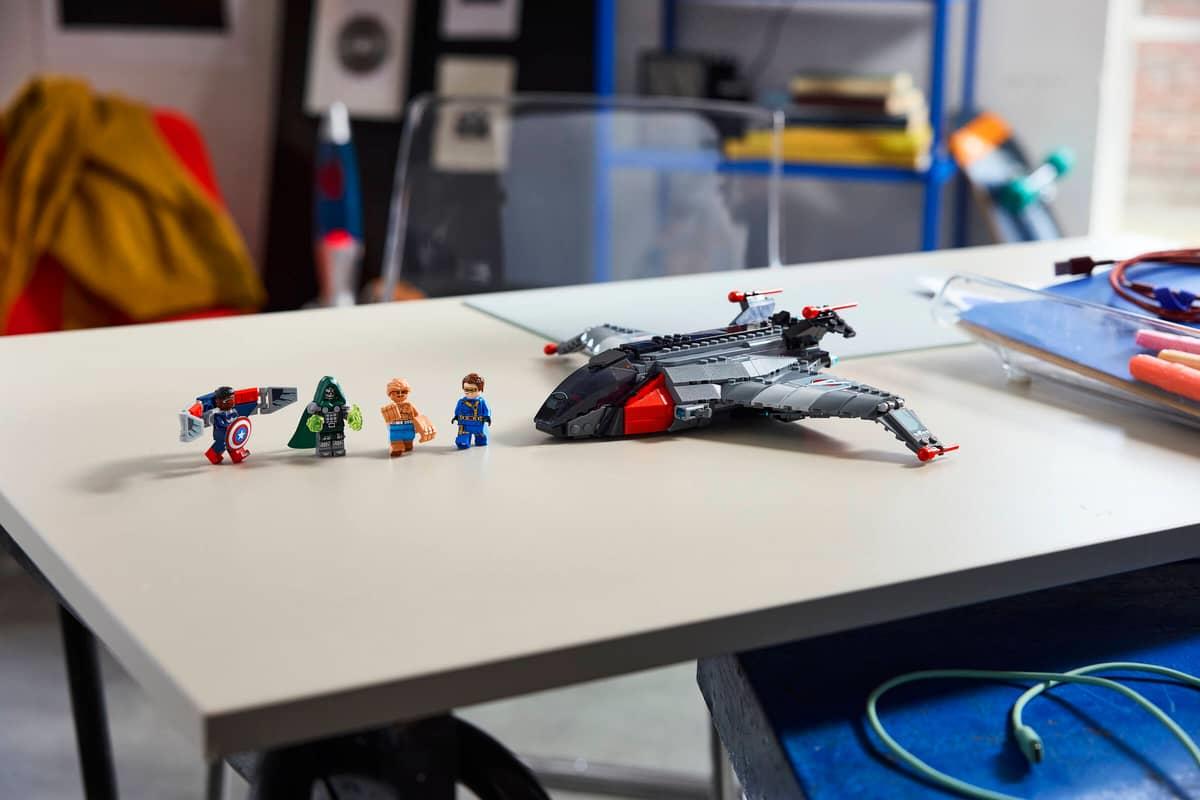 LEGO Avengers: Doomsday Quinjet 76347