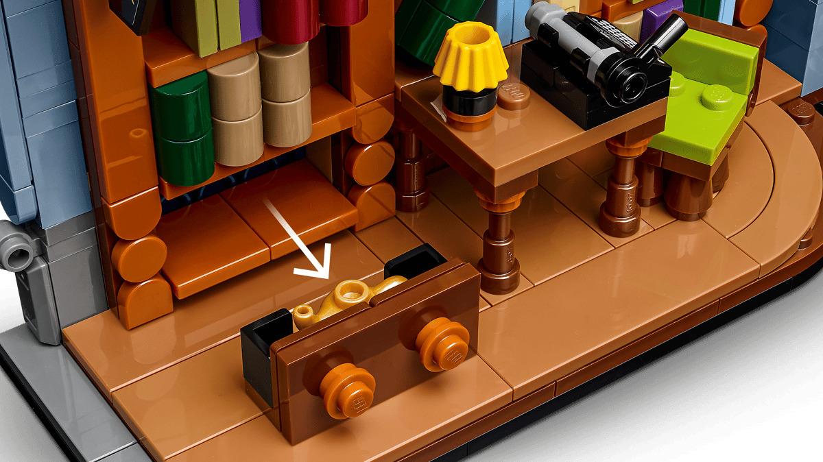 LEGO Icons Bookshop: Book Nook 11379