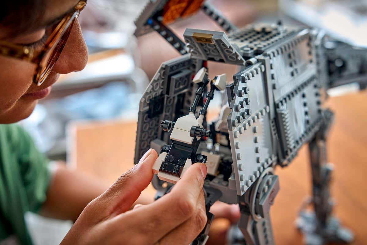 LEGO Star Wars Imperial Remnant AT-AT with INT-4 75454