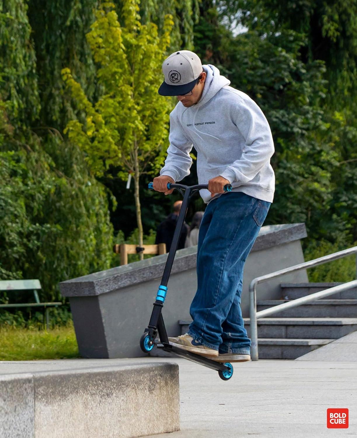 Boldcube Deluxe Stunt Scooter - Light Water