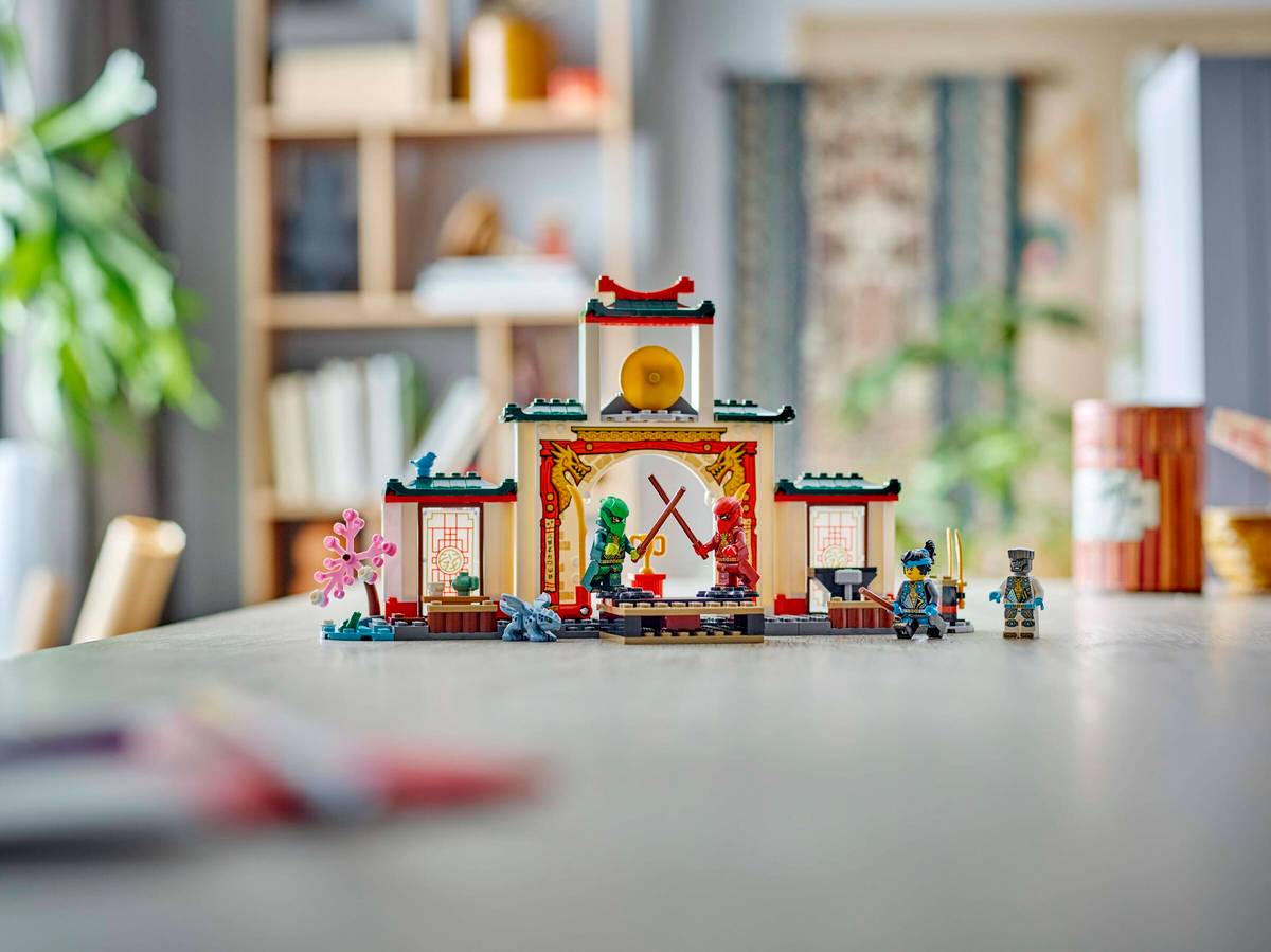 LEGO NINJAGO Ninja Spinjitzu Temple with Toy Dragon 71831