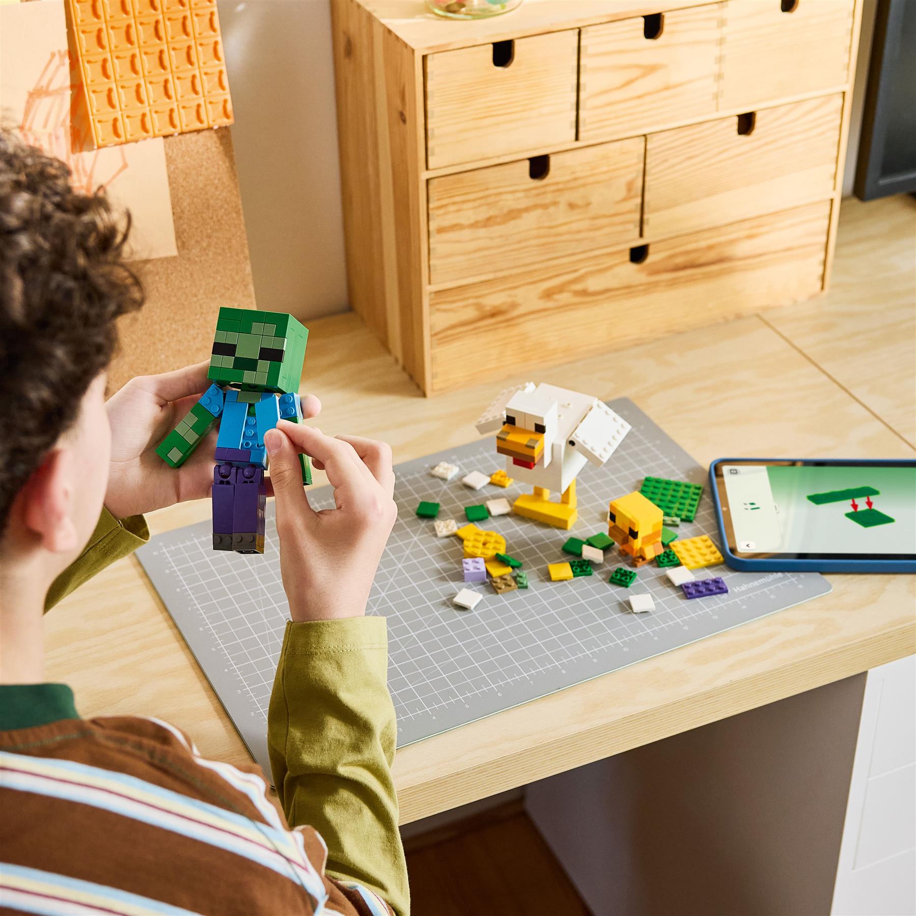 LEGO Minecraft Chicken Jockey 21582
