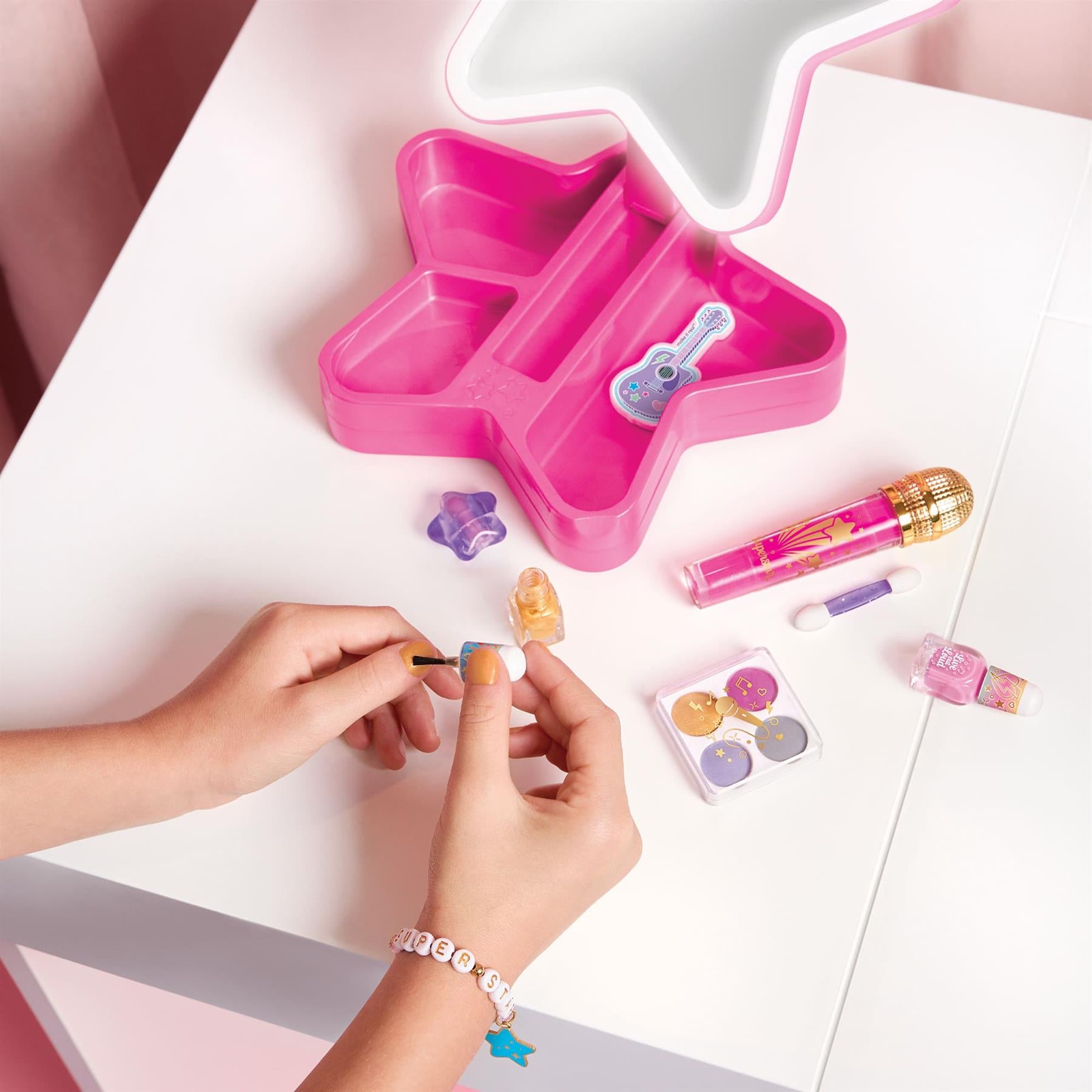 Make It Real Glimmer & Glow Backstage Glam Cosmetic Studio