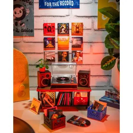 MGA's Miniverse  Real Music Record Player