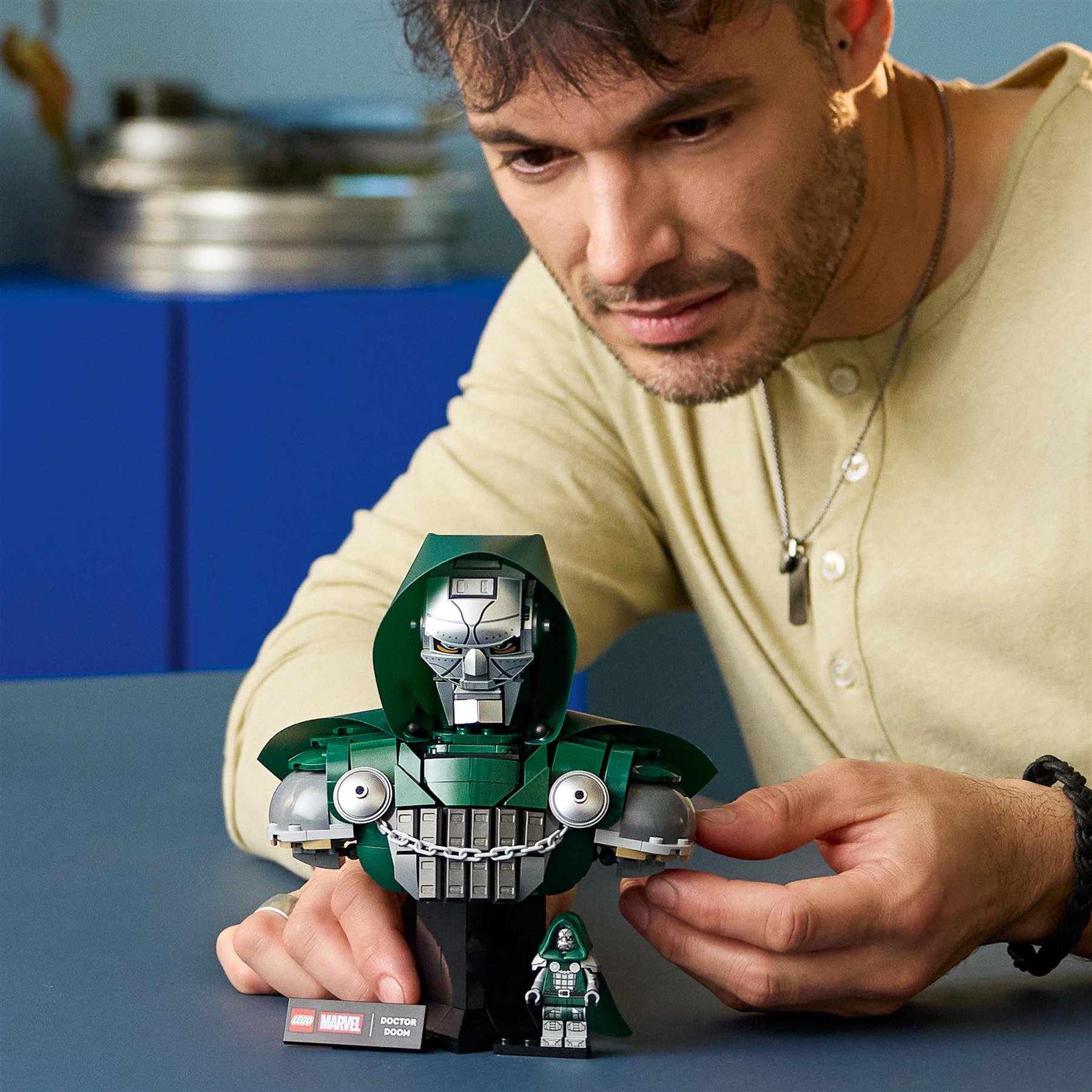 LEGO Heroes Doctor Doom Bust 76345