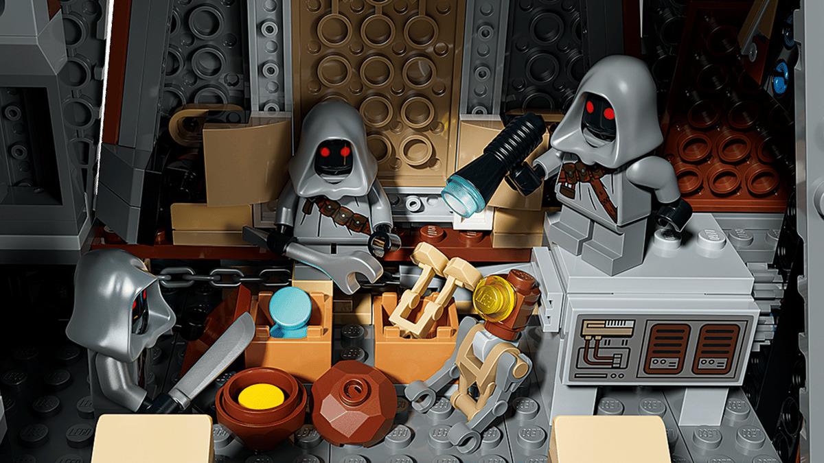 LEGO Star Wars Offworld Sandcrawler and Mudhorn 75453