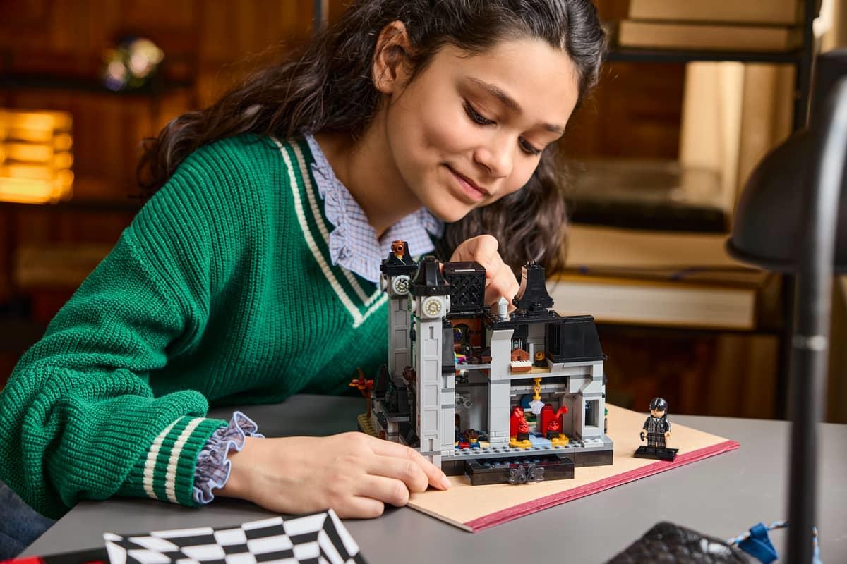 LEGO Wednesday Nevermore Academy 76788