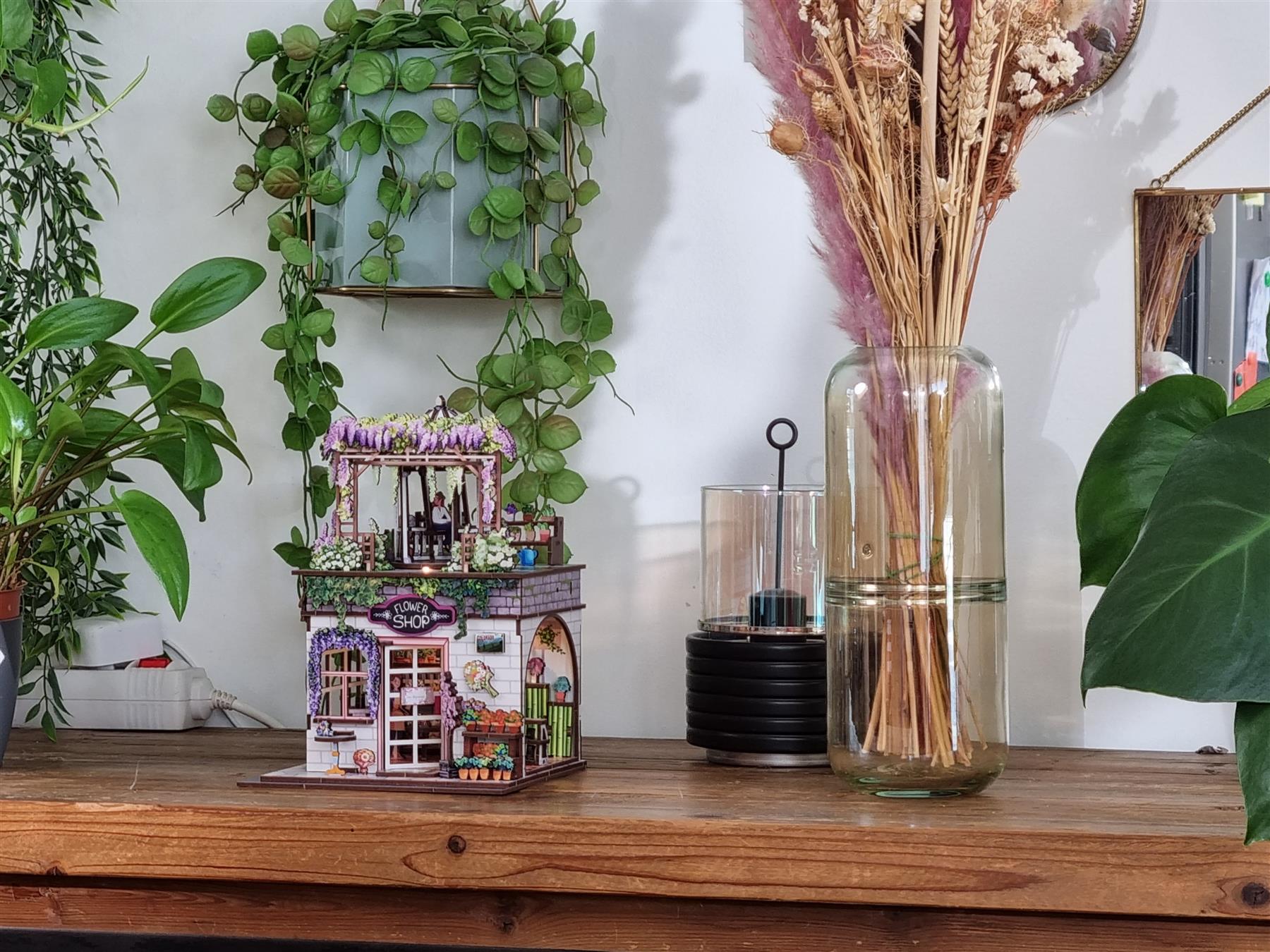Buki Florist's Diorama