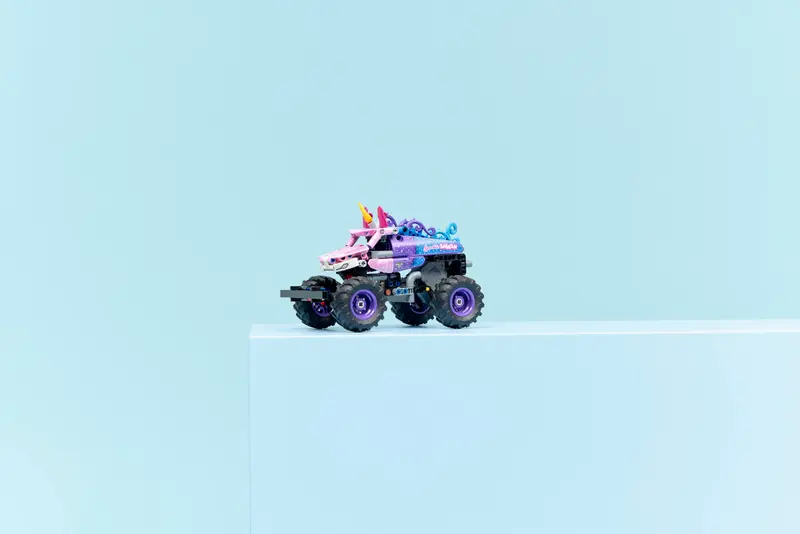 LEGO Technic Monster Jam Sparkle Smash Pull-Back 42220