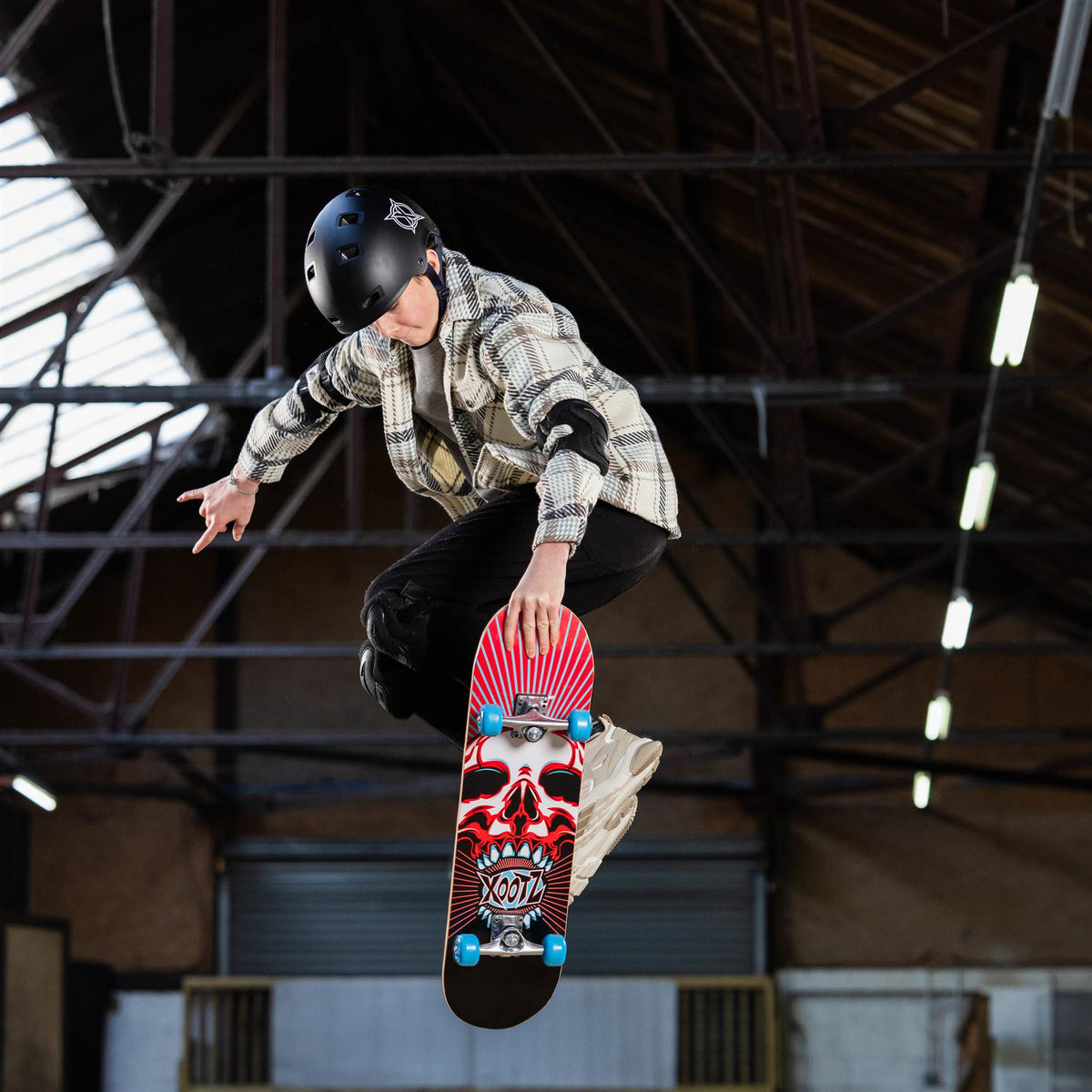 Xootz Doublekick Skull 31-Inch Skateboard