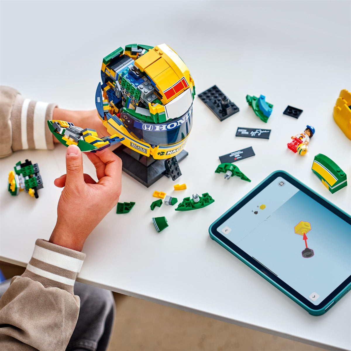 LEGO Ayrton Senna Helmet 43024