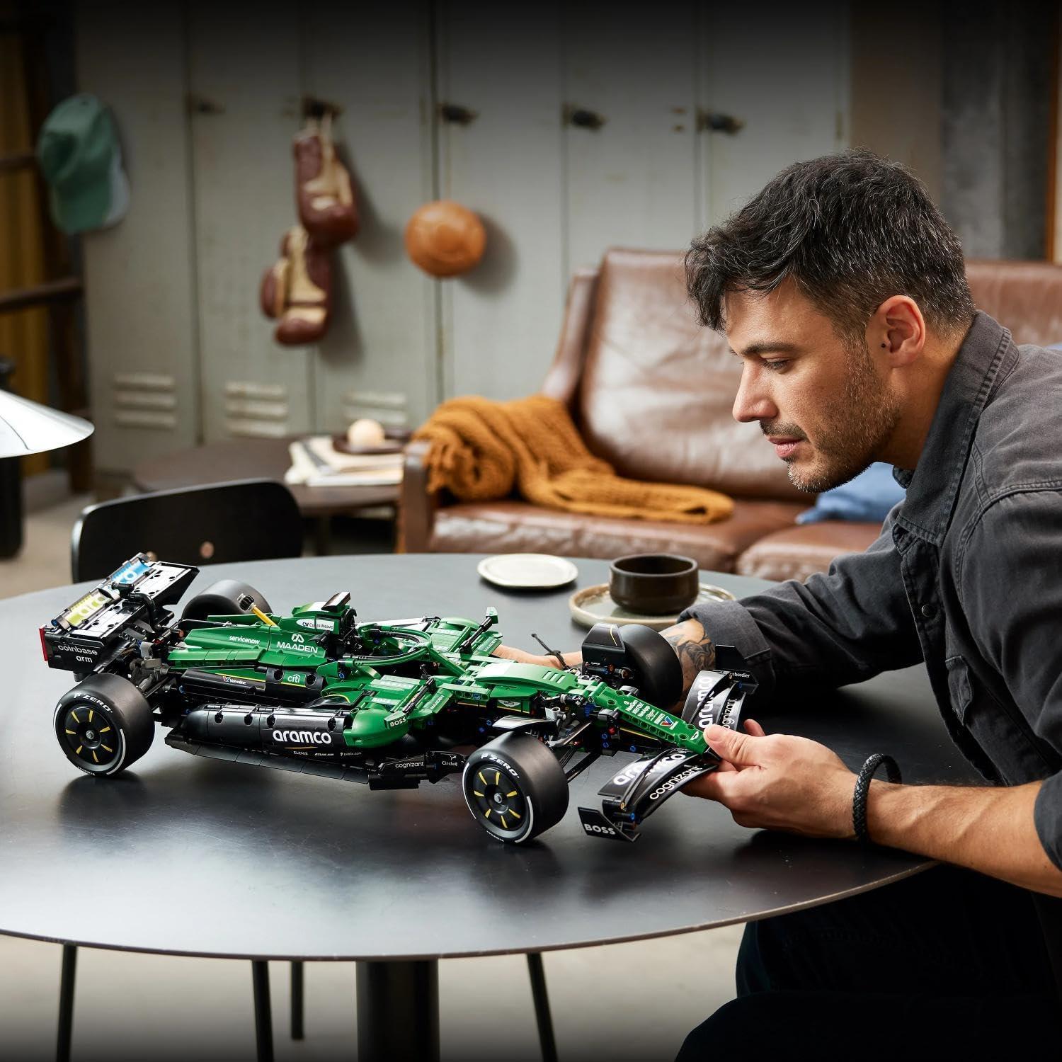 LEGO Technic Aston Martin Aramco AMR25 F1 Car 42240