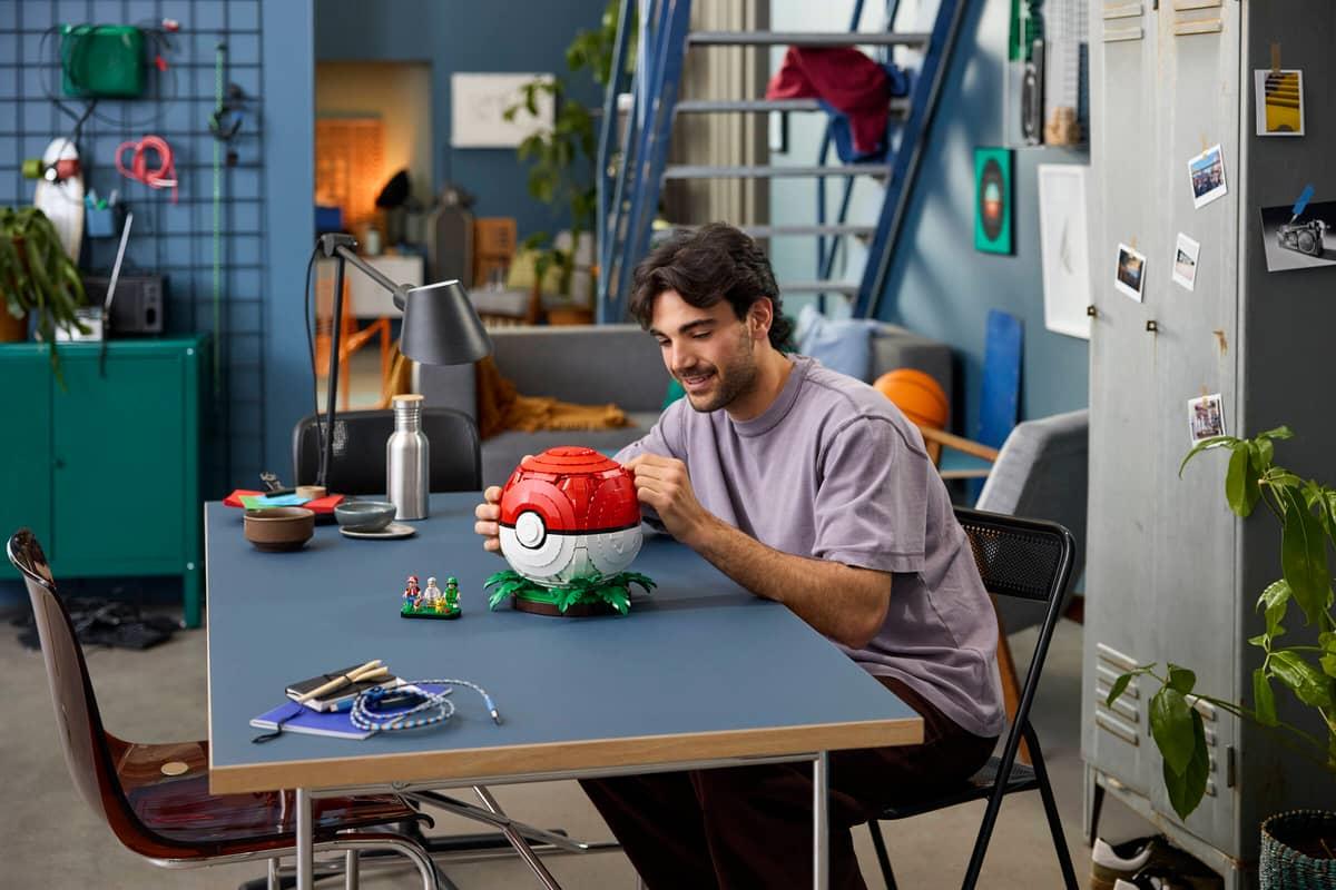 LEGO Pokemon Iconic Trainer Moments Poké Ball 72154