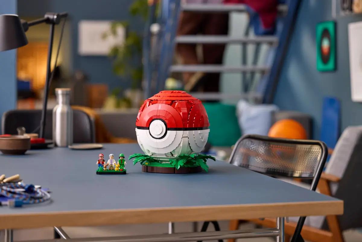 LEGO Pokemon Iconic Trainer Moments Poké Ball 72154