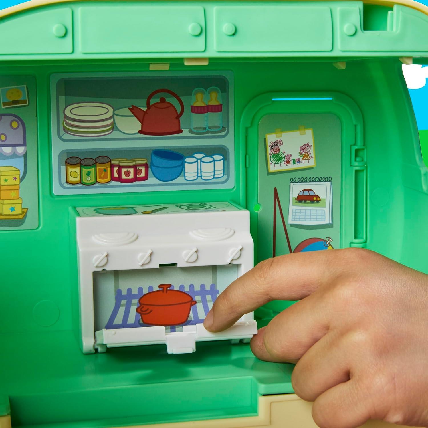 Peppa Pig Three Little Piggies Caravan