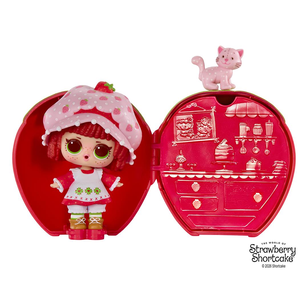 L.O.L Surprise Loves Strawberry Shortcake Tots